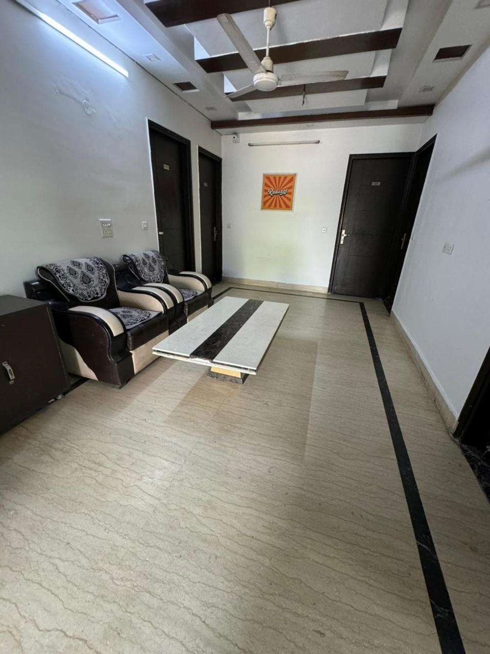 Parkview Residency Otel Gurgaon Dış mekan fotoğraf